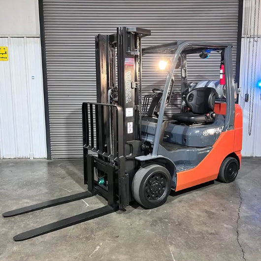 2014 Toyota LP 5k Forklift 8FGCU25 w/Triple Mast and Side Shift!