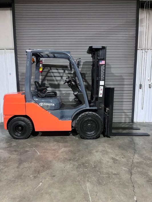 2015 Toyota 6k Diesel Forklift w/Side Shift & Solid Pneumatic Traction Tires!