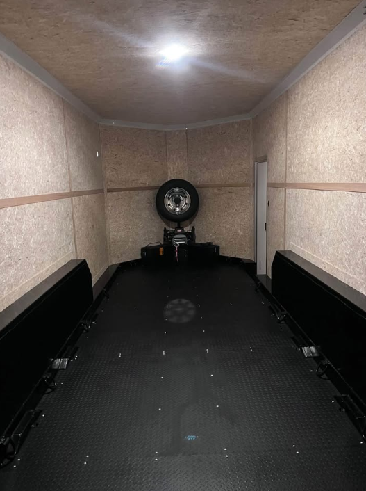 2023 24' Tri Axle “No Ramp” Enclosed Hydraulic Utility Trailer 21,000 GVWR / 15,000 Payload