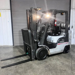 5k Indoor Nissan LP Forklift w/ Triple Mast Side Shift & Brand New Tires