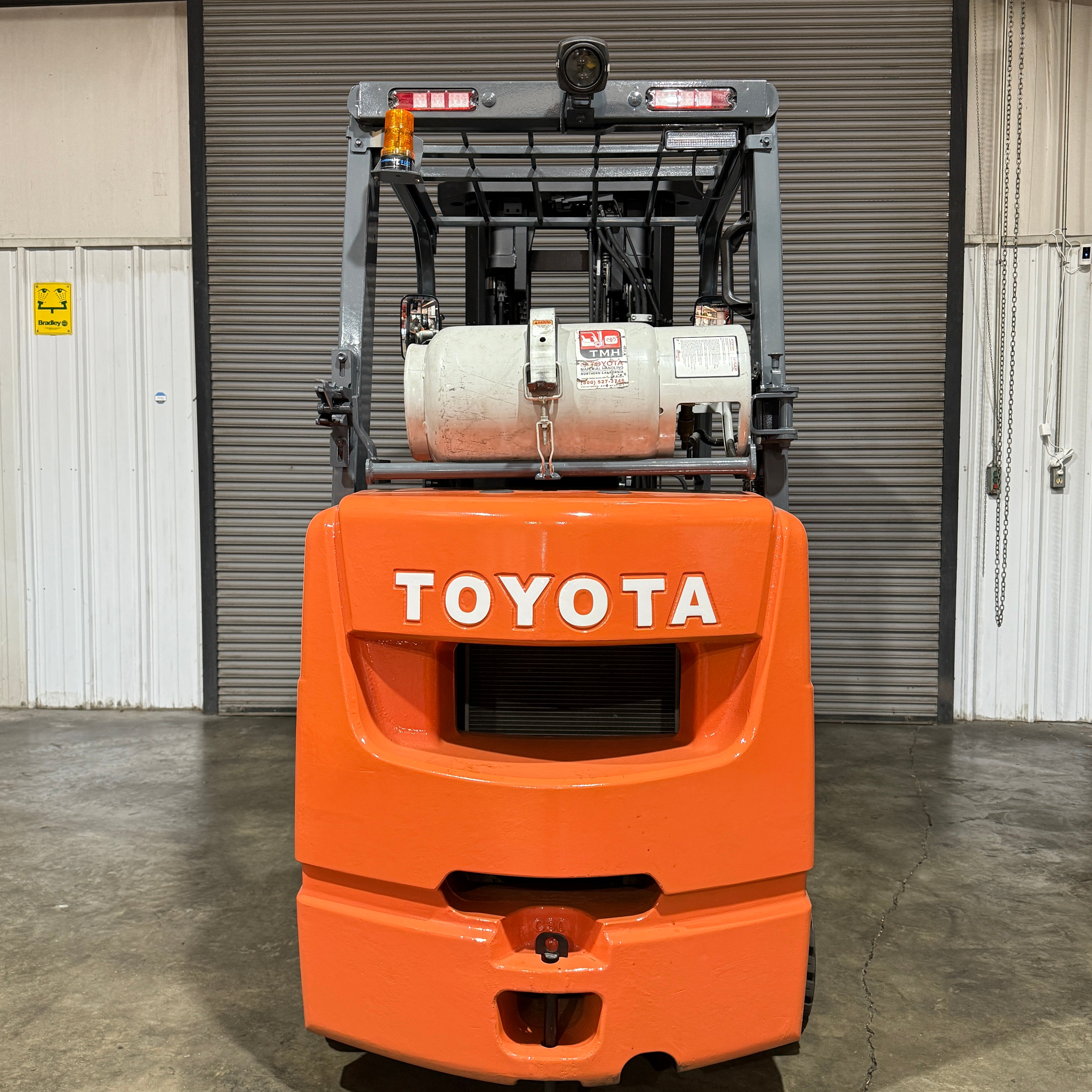 2016 Toyota Forklift w/Quad Mast, Side Shift & New Traction Tires!