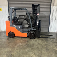 2016 Toyota Forklift w/Quad Mast, Side Shift & New Traction Tires!