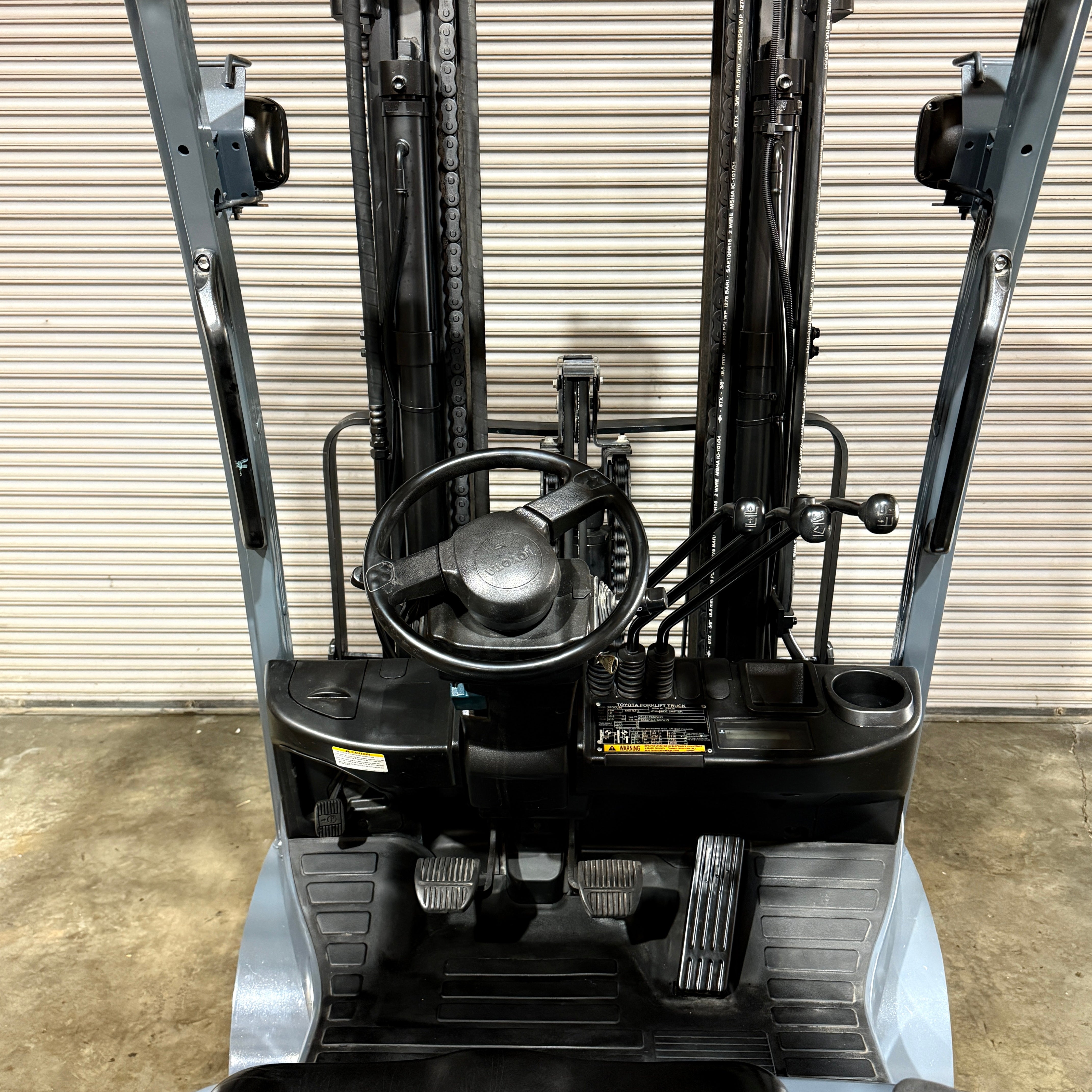 2015 Toyota 6k Indoor Forklift w/Triple Mast & Side Shift