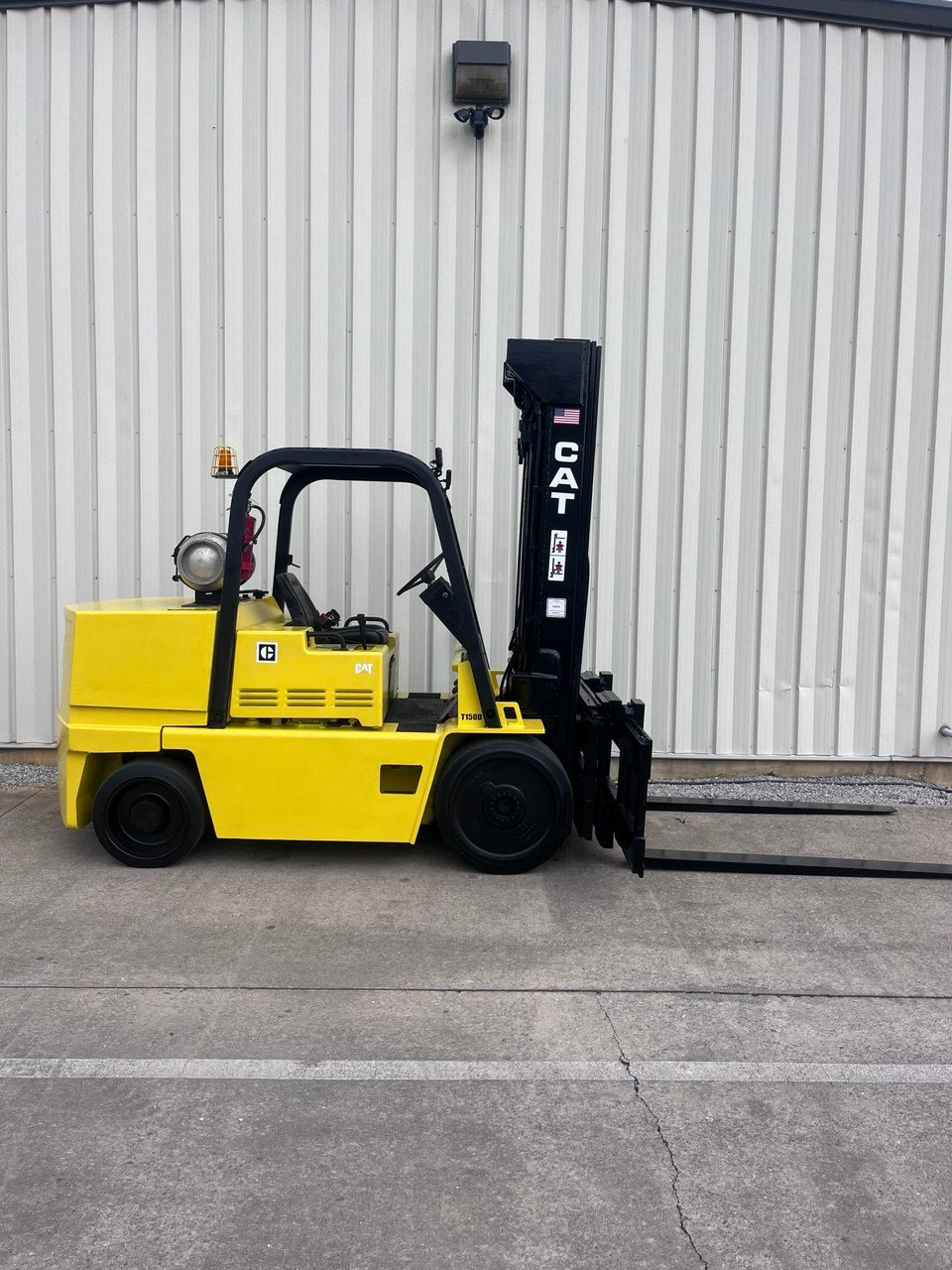 Low Hour CAT T150 LP 15k Forklift w/72 inch Forks, Side Shift and Triple Mast!