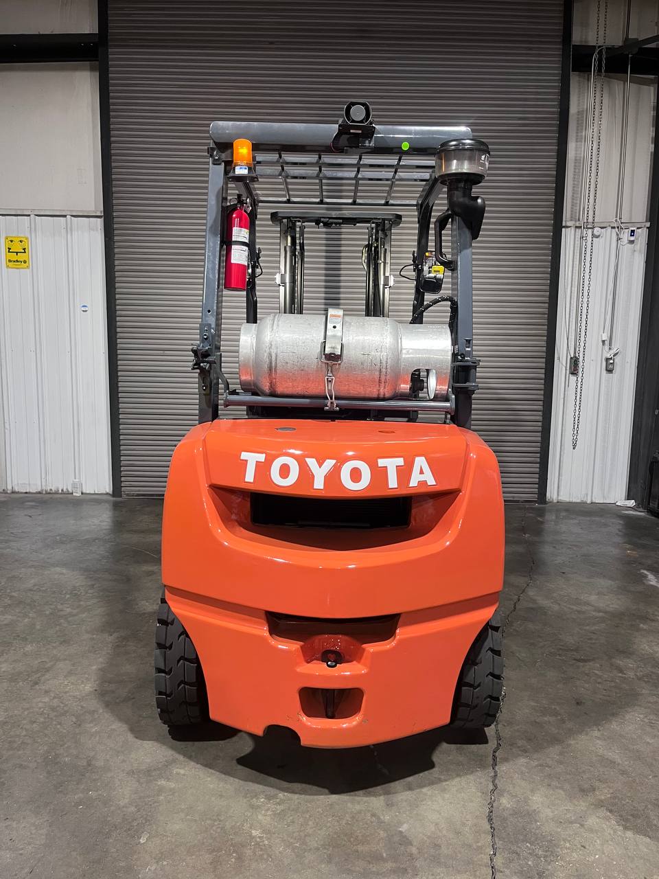 2017 Toyota 5k Outdoor Pneumatic Forklift (8FGU25) w/Side Shifting Fork Positioner!