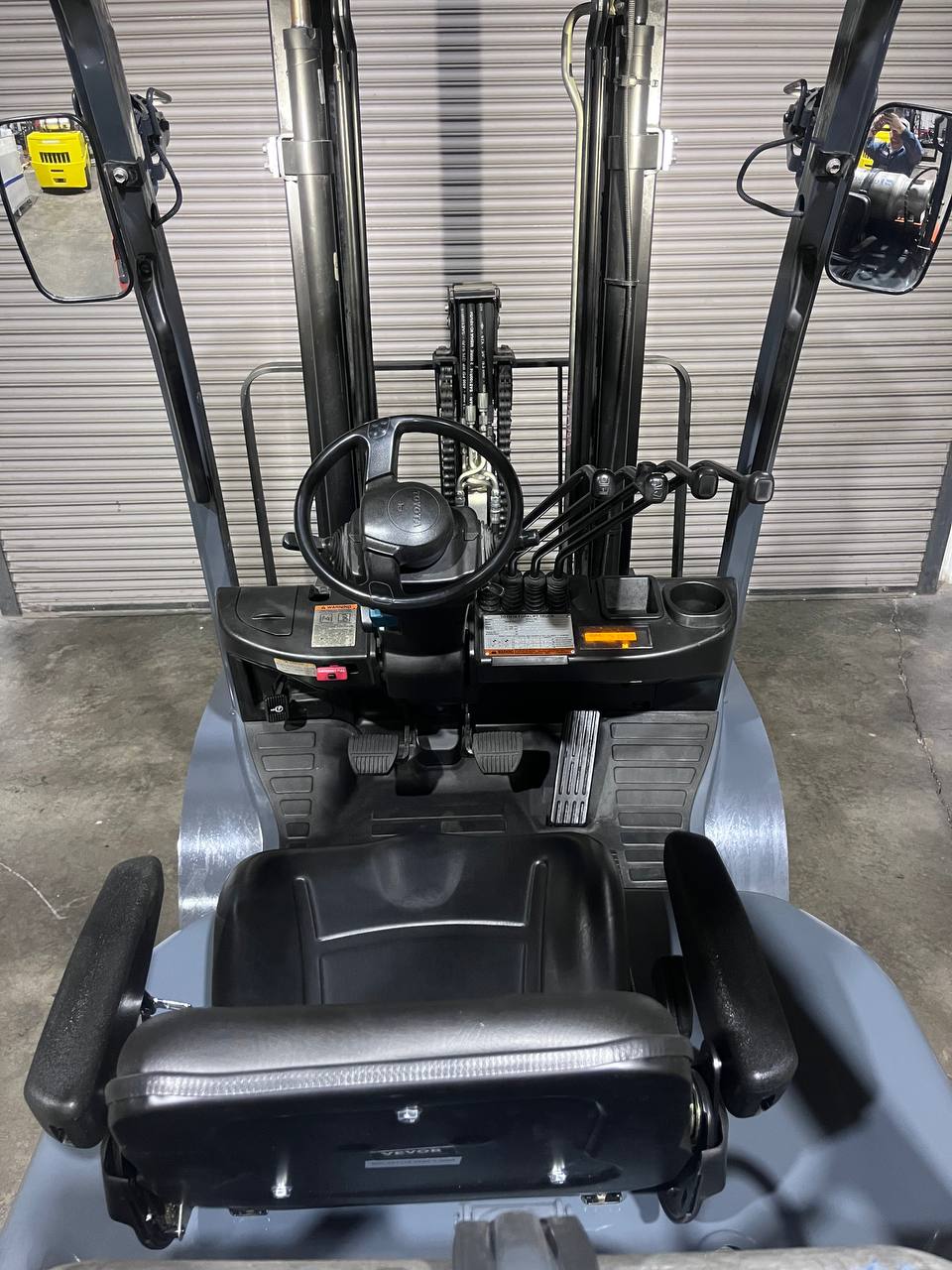 2017 Toyota 5k Outdoor Pneumatic Forklift (8FGU25) w/Side Shifting Fork Positioner!