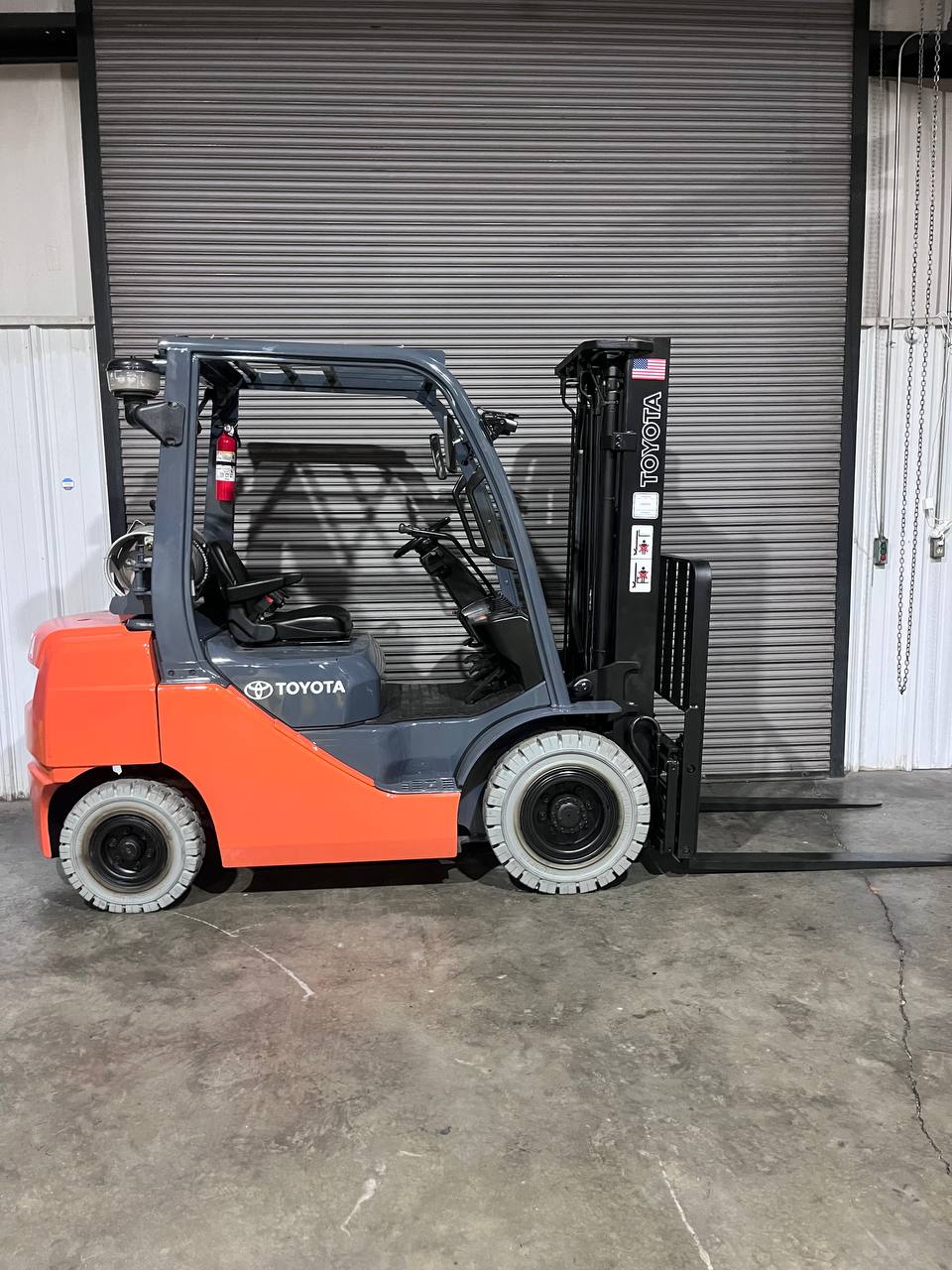 2017 Toyota 5k Outdoor Pneumatic Forklift (8FGU25) w/Side Shift Fork Positioner!