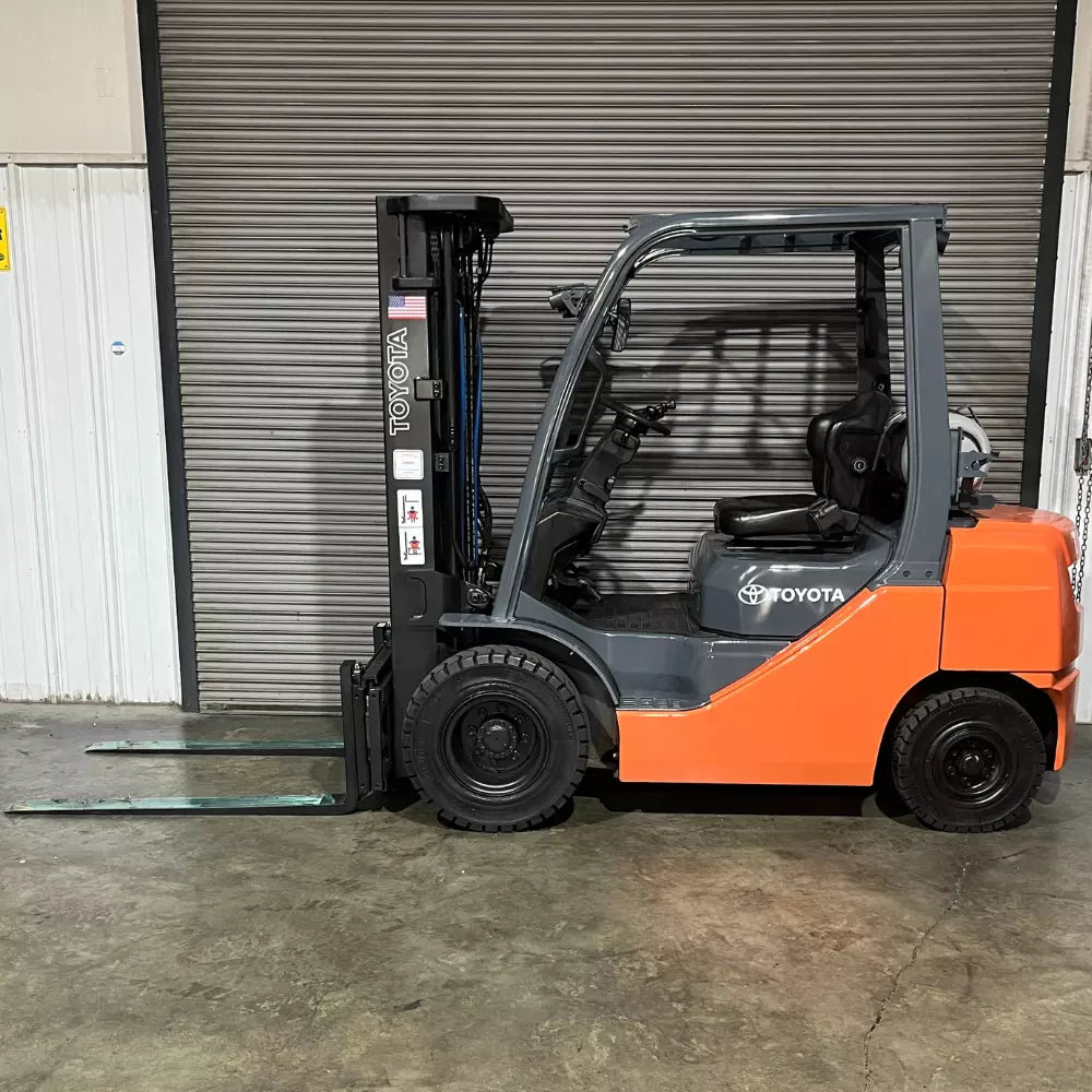 2018 Toyota Outdoor Pneumatic Forklift w/ Triple Mast & Side Shift, 5,000 lbs