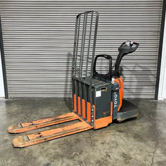 2017 Toyota End-Controlled Rider Pallet Jack 6000 lb Capacity Low Hours Lift