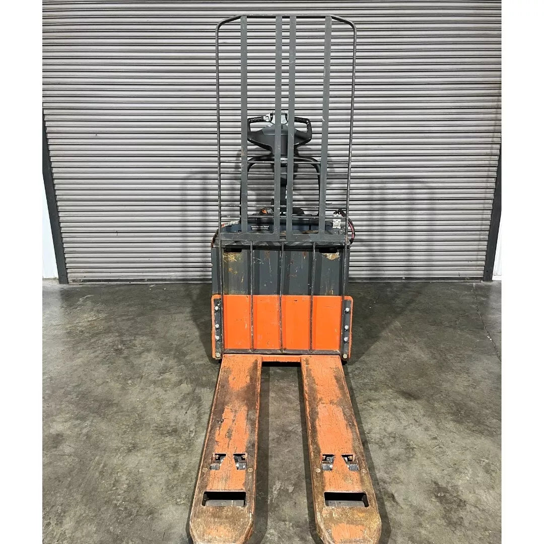 2017 Toyota End-Controlled Rider Pallet Jack 6000 lb Capacity Low Hours Lift