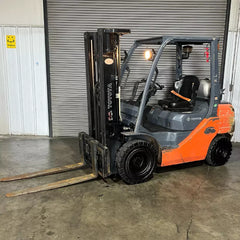 2016 Toyota 8FGU25 In/Outdoor Forklift w/Triple Mast & Side Shift