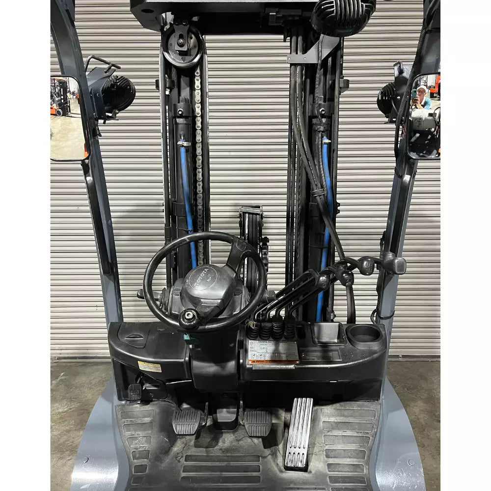 2014 Toyota Dual Fuel Pneumatic Forklift w/ Triple Mast & Side Shift, 6500 lbs